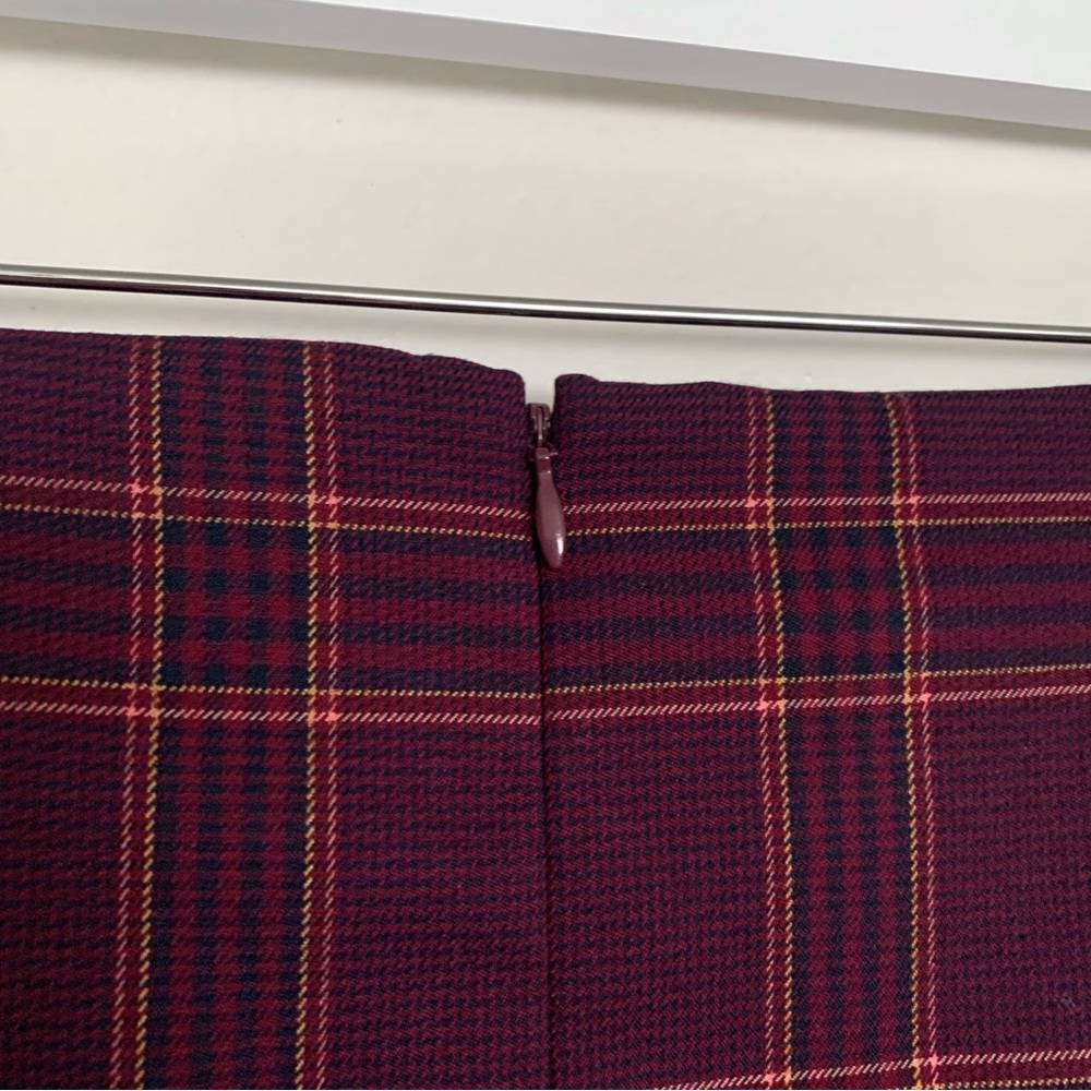 Tommy Hilfiger Plaid Skirt - Picture 6 of 7